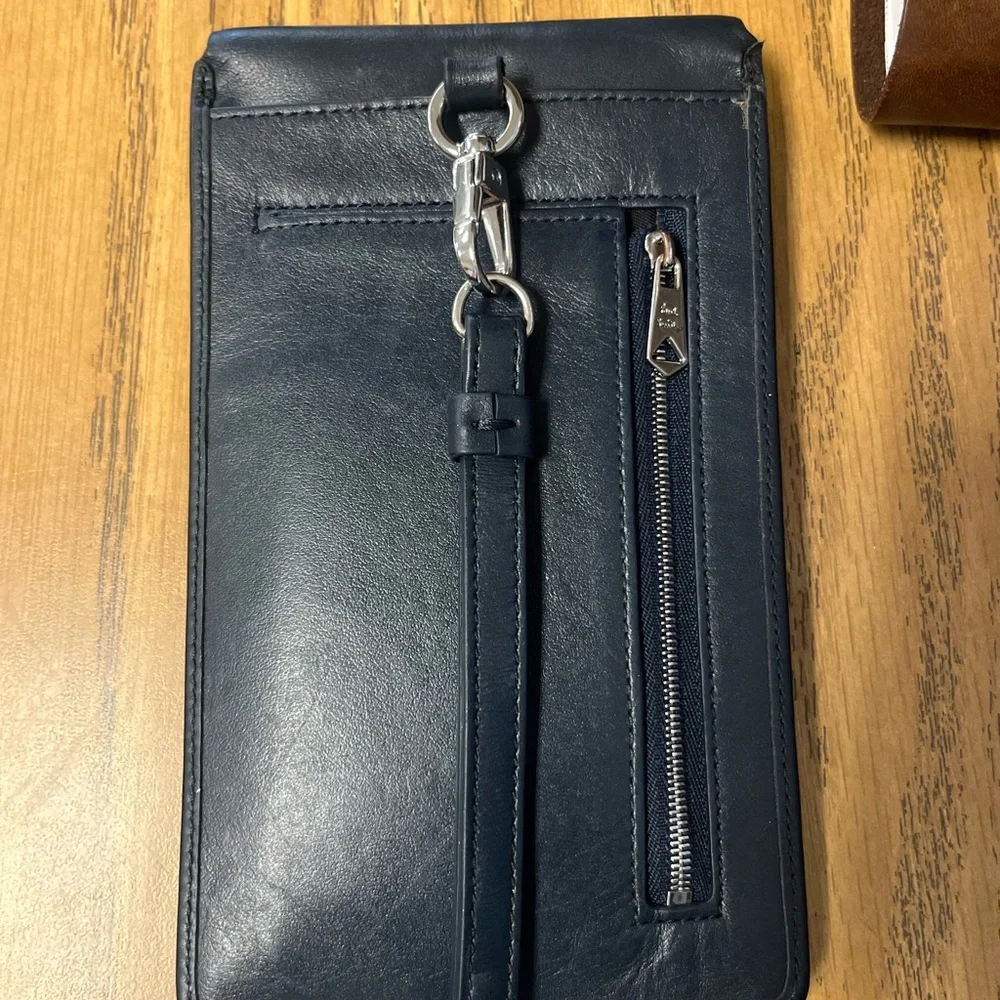 Paul Smith Leather Phone Holder Pouch, (Very Good Condition) 💙